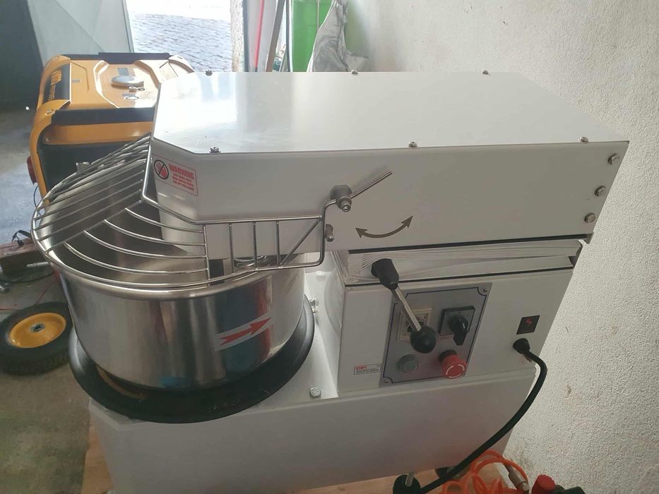 Amacadeira de Pao Como Nova