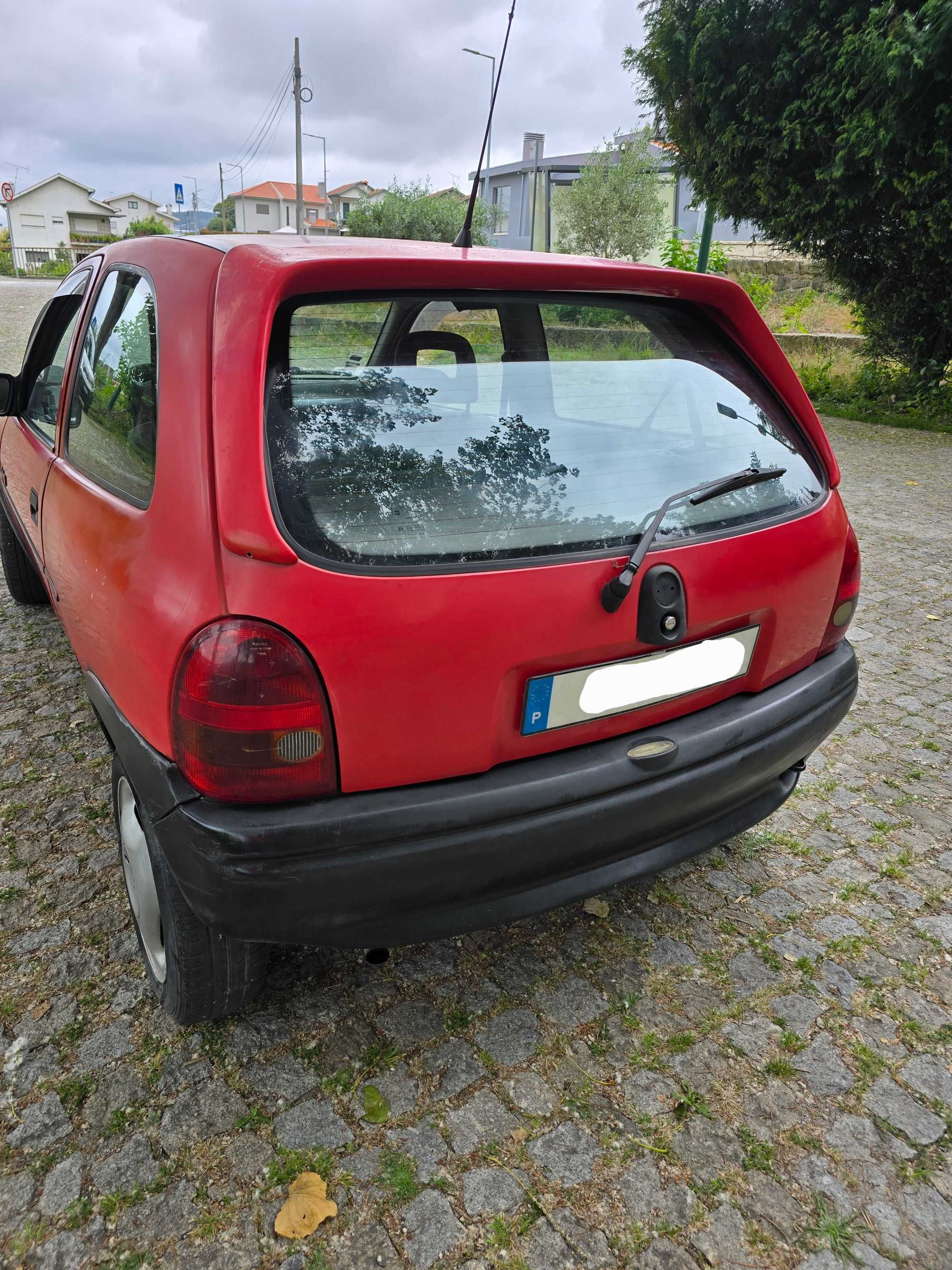 Corsa B 1.2 Gasolina (3p, 5 lugares) LEIA 1°
