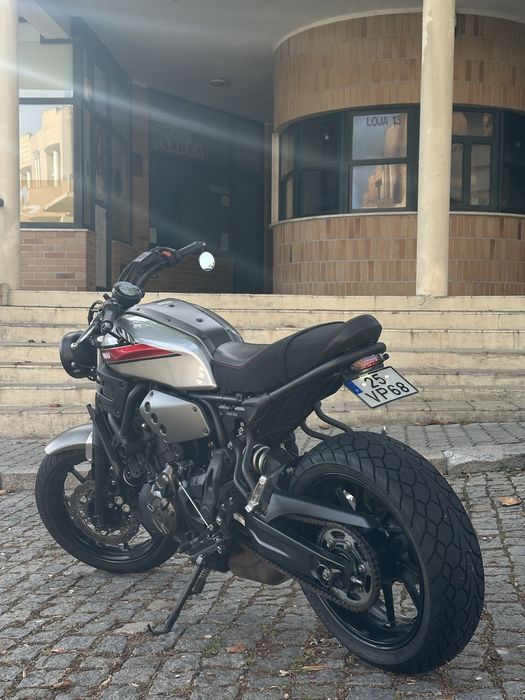 Yamaha XSR 700 75cv