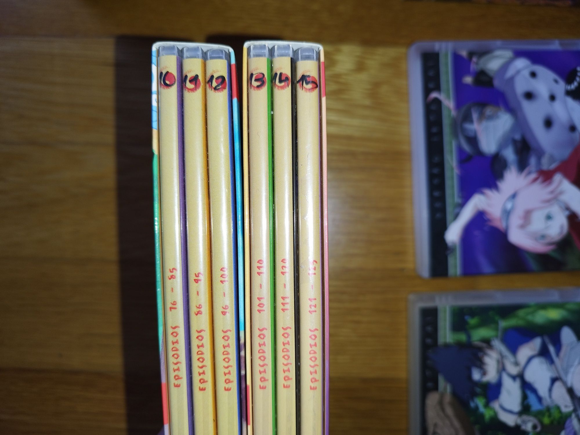 Lote de DVDs do Naruto