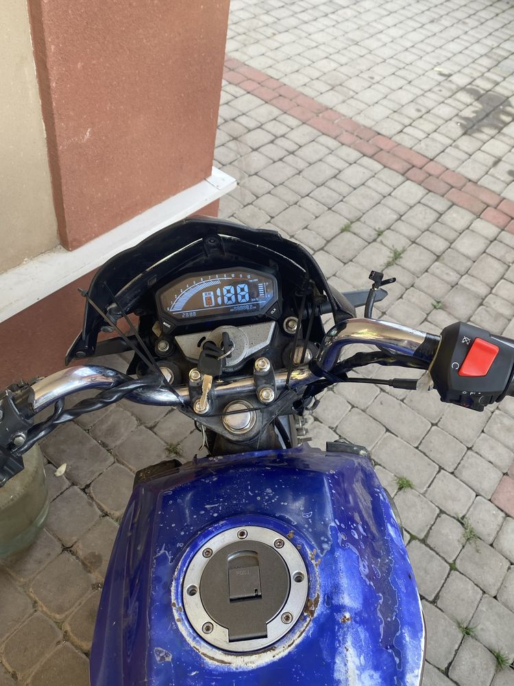 Продам мотоцикл вайпер 200