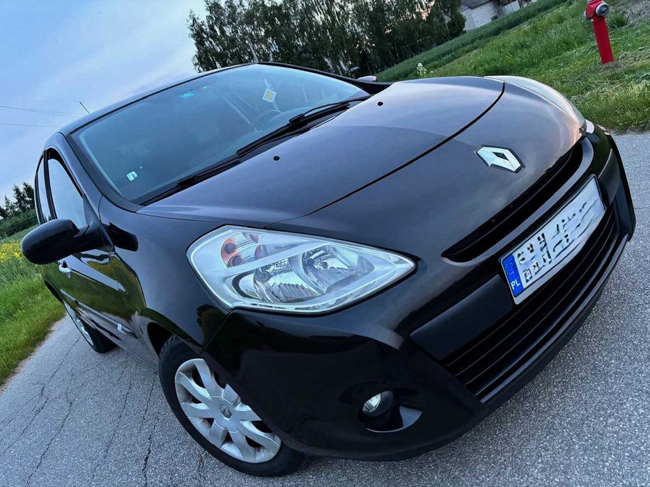 Piękne Renault Clio III lift / 2010r. / opony lato i zima/ Super stan!