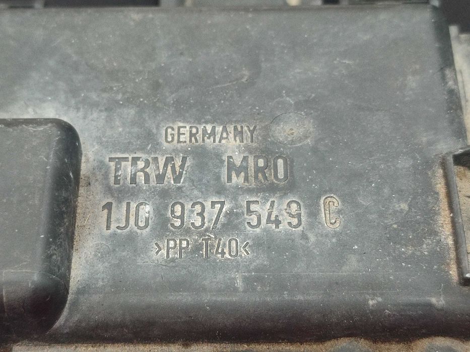 Skrzynka bezpieczników VW Golf IV, Bora, Seat Leon