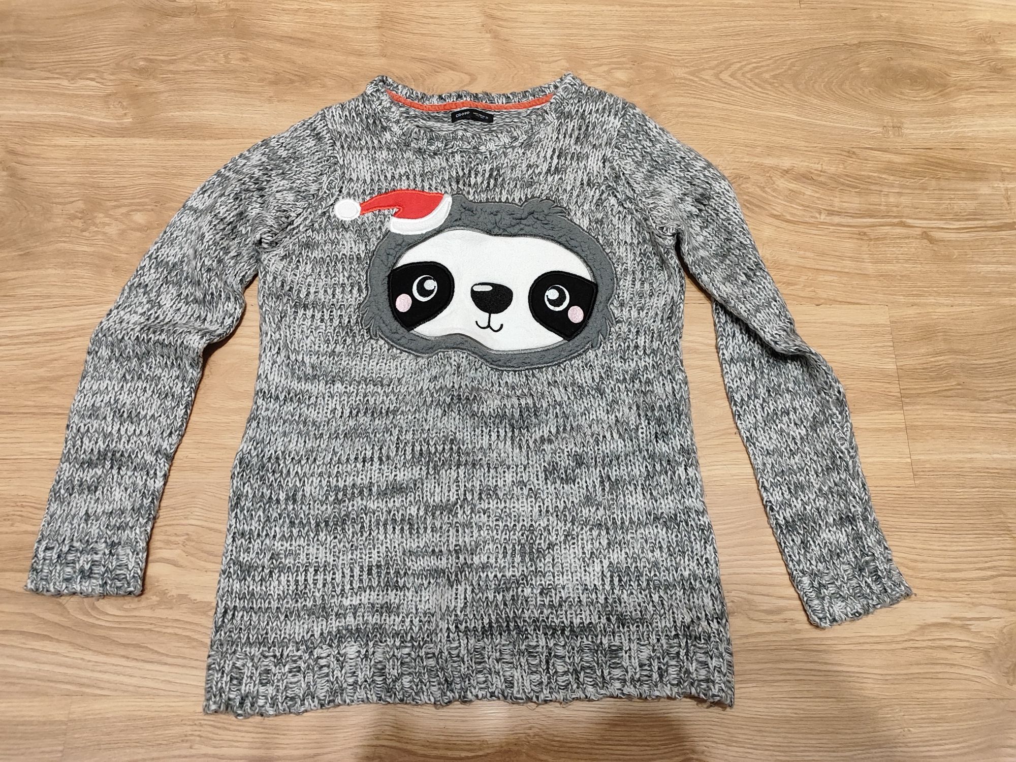 Sweter damski ze świątecznym motywem