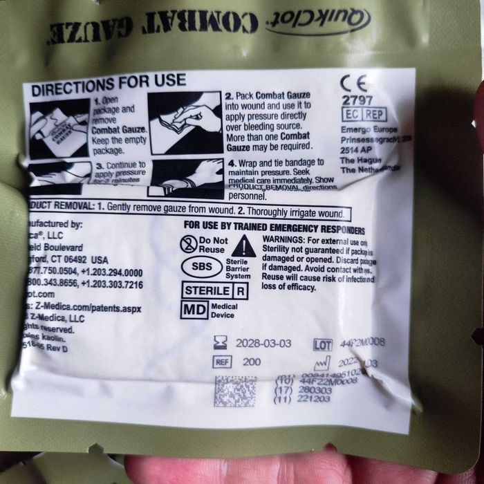 Кровоспинний гемостатичний бинт Quikclot Combat Gauze Z-fold