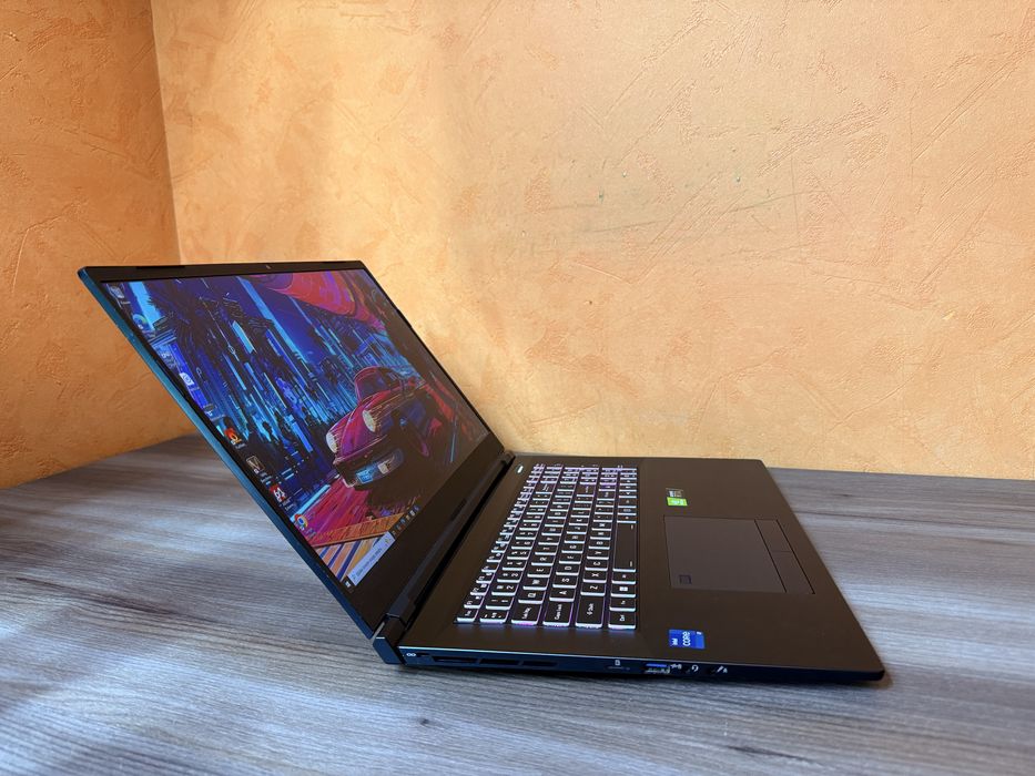 Потужний ігровий ноутбук (i7/1TB SSD/32DDR4/RTX 3080 16GB/144hz 17.3)