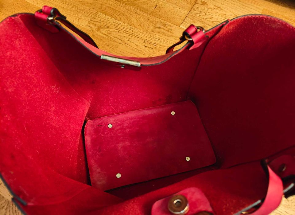 Сумка, шопер Burberry Red Leather Tote Bag