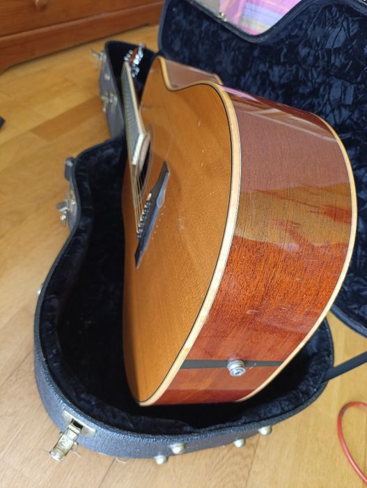 Guitarra acústica Larrivée