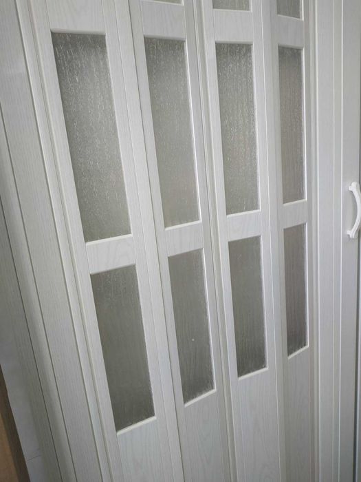 Двері гармошка розсувні ПВХ стандарт, еліт, напівскло