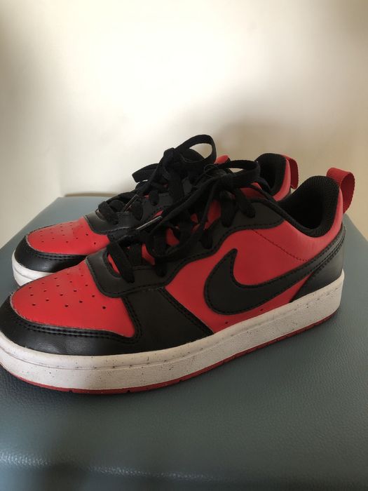 Nike.. vermelho e preto