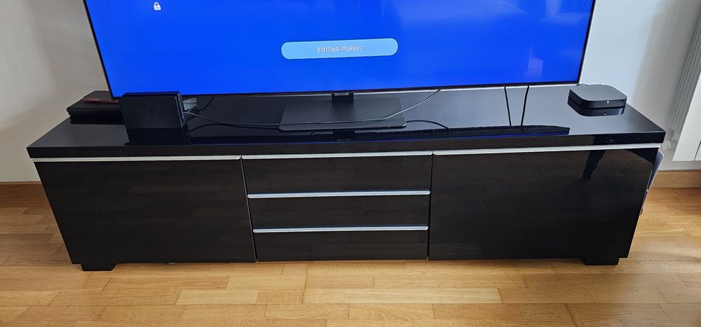 Móvel tv IKEA Besta Burs preto brilhante
Marca ikea 
Modelo besta burs