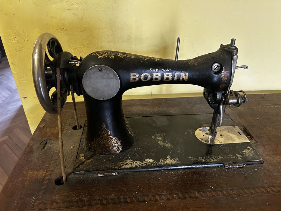 Швейна машинка Bobbin