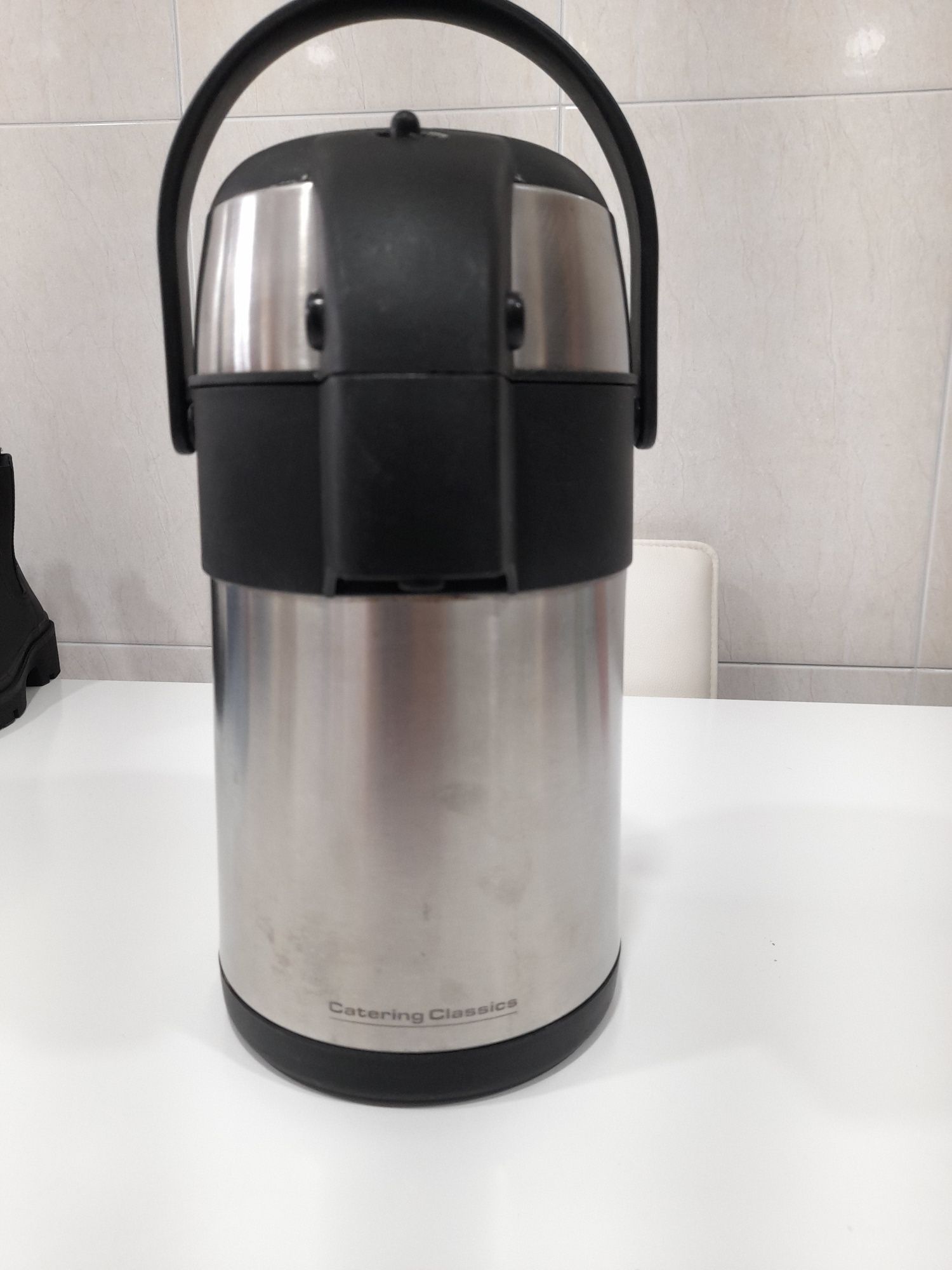 Cafeteira termica de inox para bebidas quentes e frias