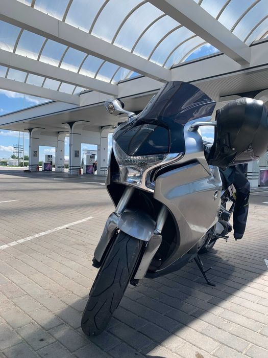 Мотоцикл Спорт-туризм  HONDA VFR 1234