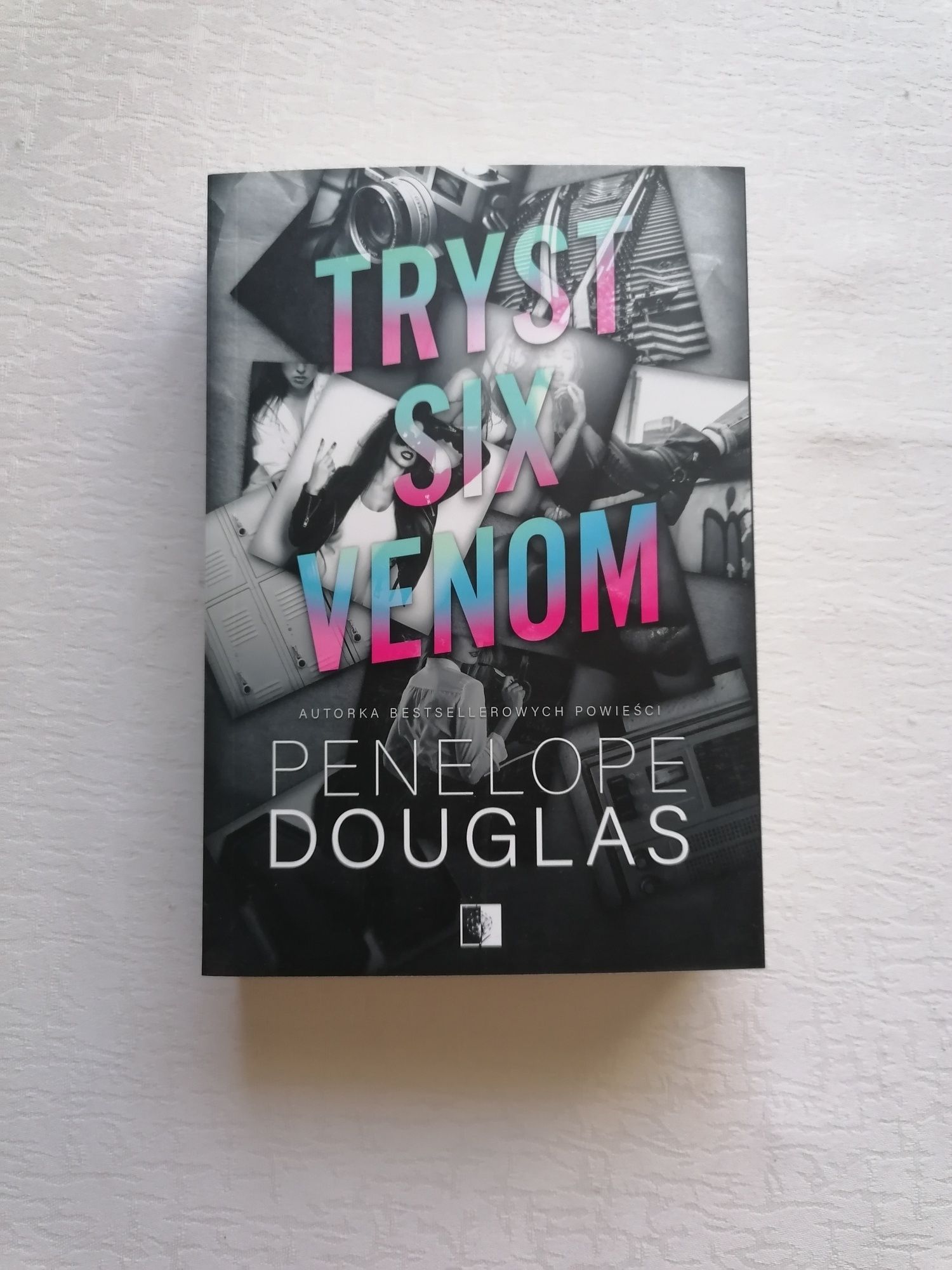 Tryst Six Venom - Penelope Douglas