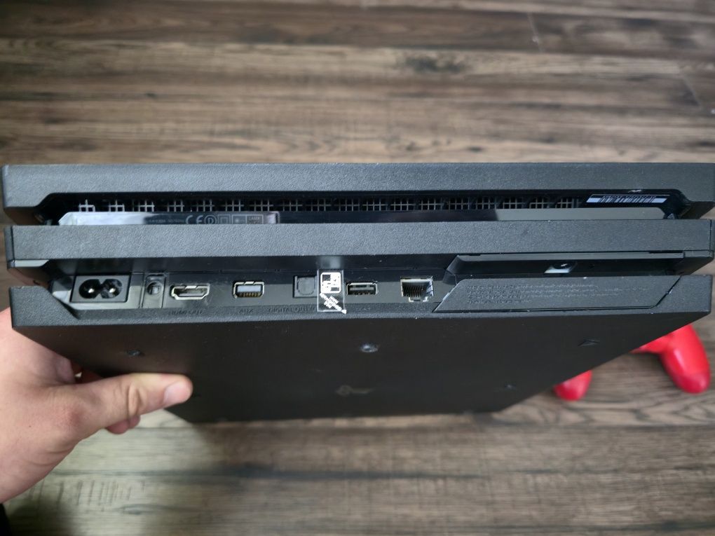 Ps 4 pro 1 Tb / Play station