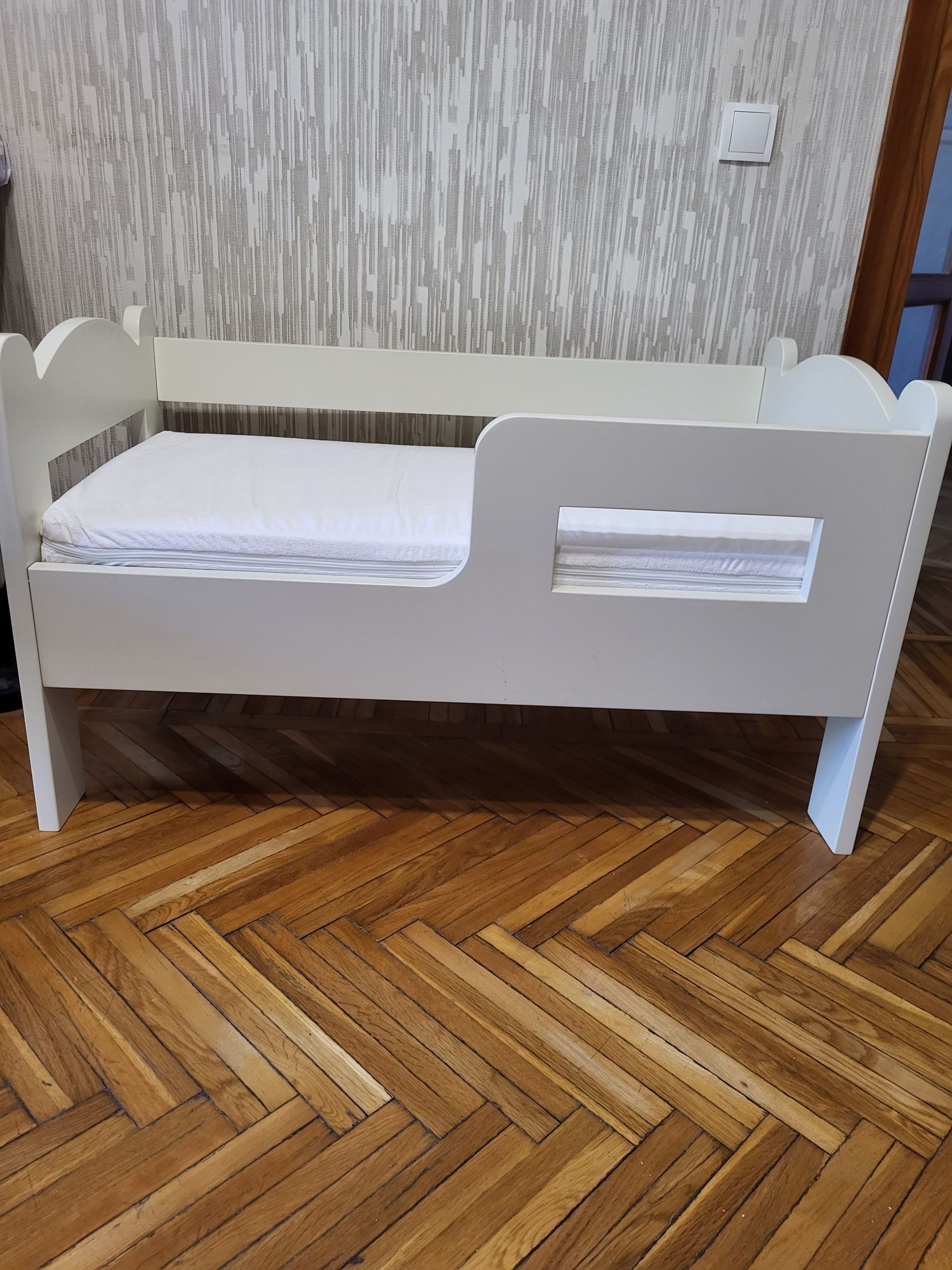 Кроватка детская