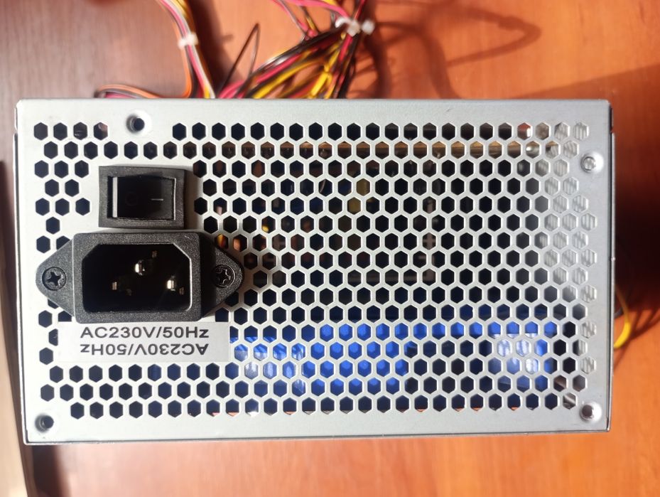 БЖ 24 MB + 8 CPU ATX 450 Вт. Crown CM-PS450 Smart