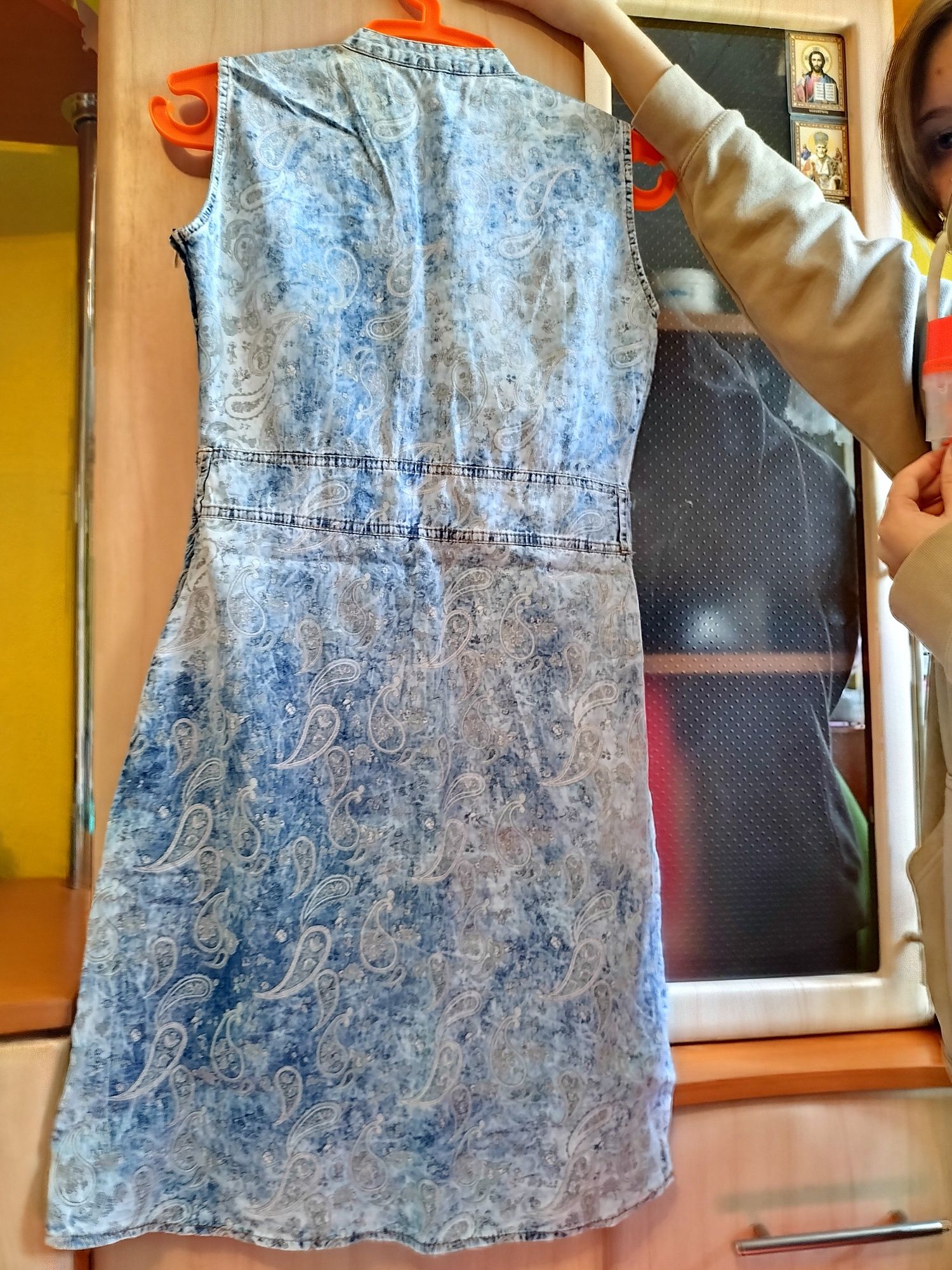 Джинсовий сарафан, плаття