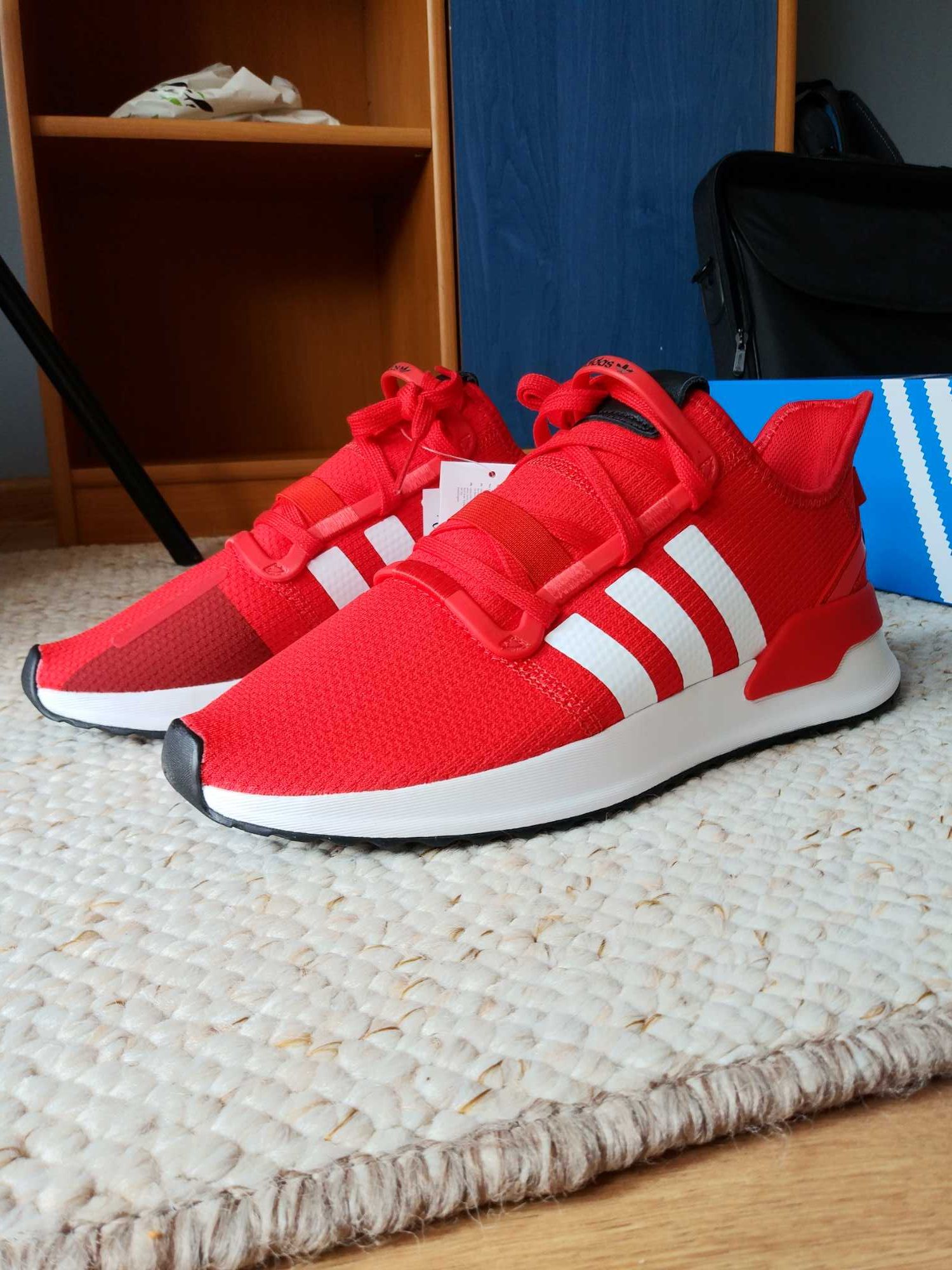 Adidas U_Path Run rozmiar 44 czerwone