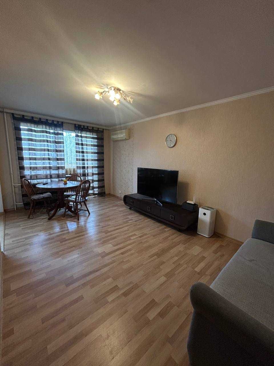 Продам 3-кімнатну з капітальним ремонтом, Черемушки, Генерала Петрова