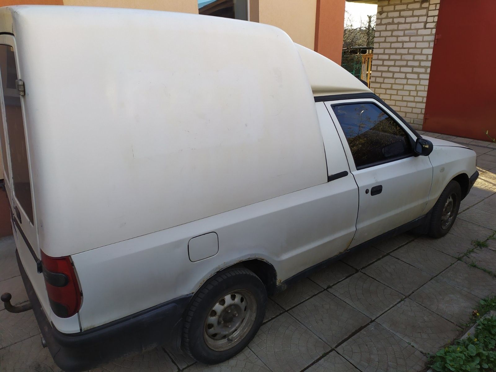 Автомобиль Skoda Felicia 1,3 mpi пикап белый на ходу газ/бензин целый