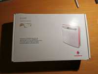 HUAWEI stacjonarny router  B390 LTE 800 do internetu 4G zestaw