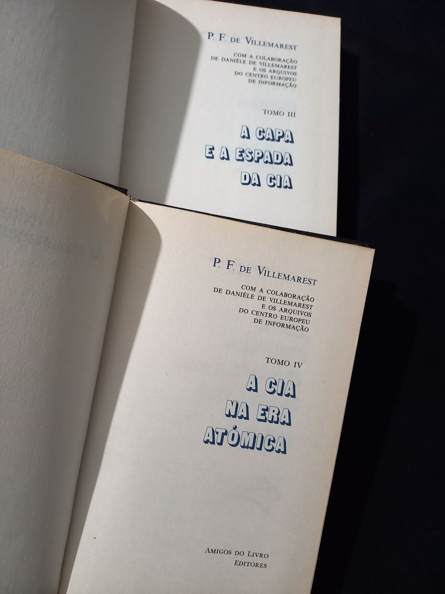 Conjunto Livros de capa dura de espionagem e guerra