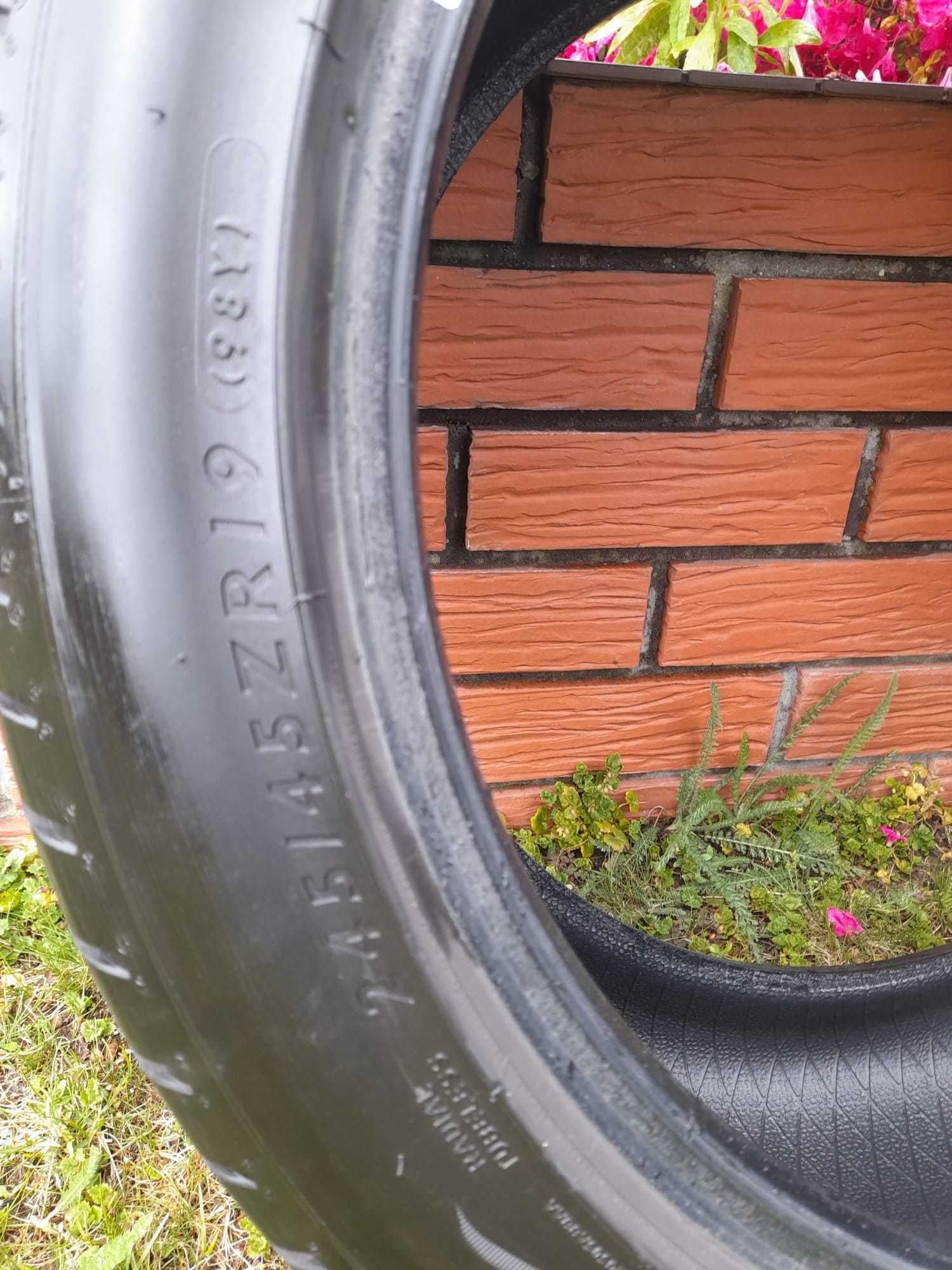 245/45ZR19 opony letnie dunlop