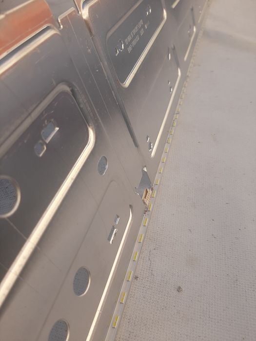 Samsung Ue50au9005 ecran partido