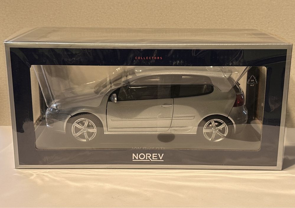 Volkswagen VW Golf V GTI 1:18 Norev