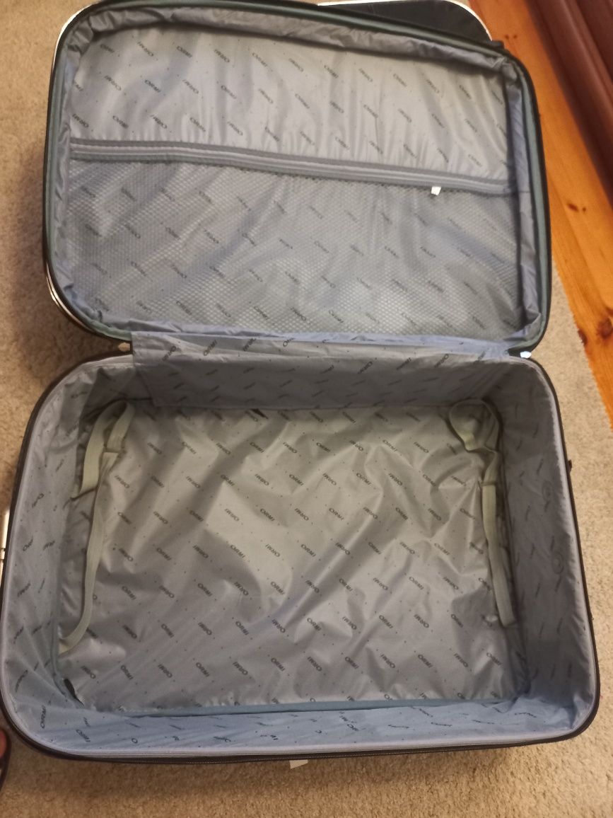 Zestaw 2 walizek/ uzywane