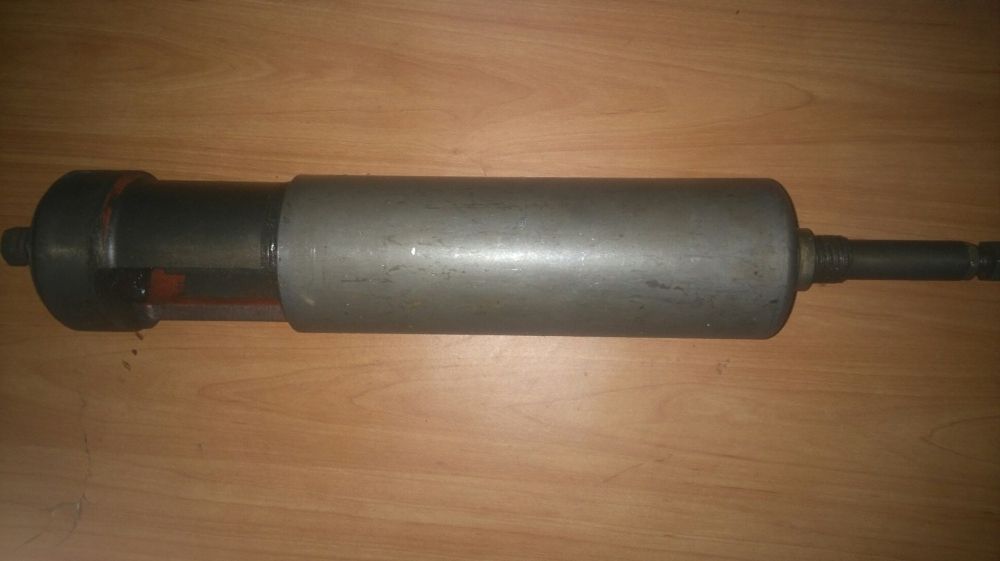 Zawór regulacji podnośnika Renault 110,14 120,14 113,14 133,14 145,14