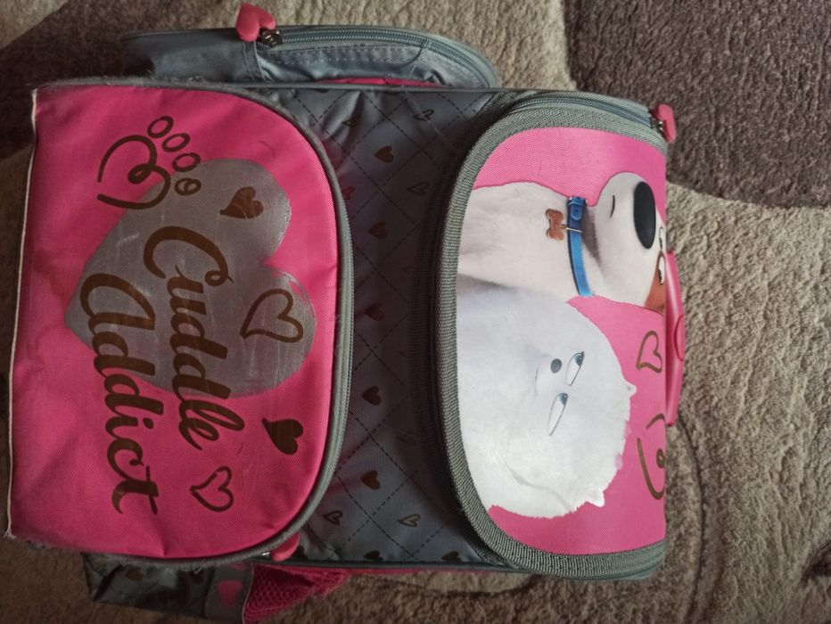 Рюкзак 80грн всі замки робочі шьейки не порвані