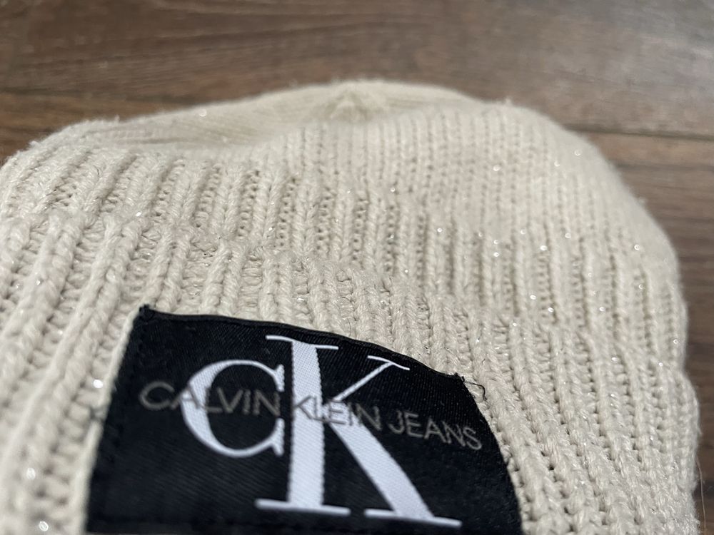 Шапка жіноча Calvin Klein
