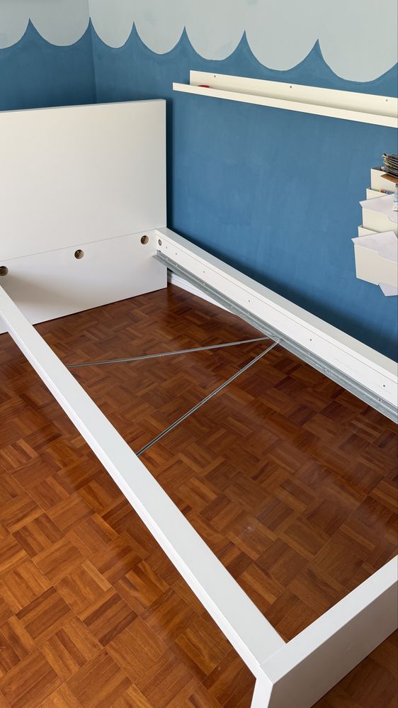Cama 90x 200 Malm IKEA + Estrado LÖNSET
