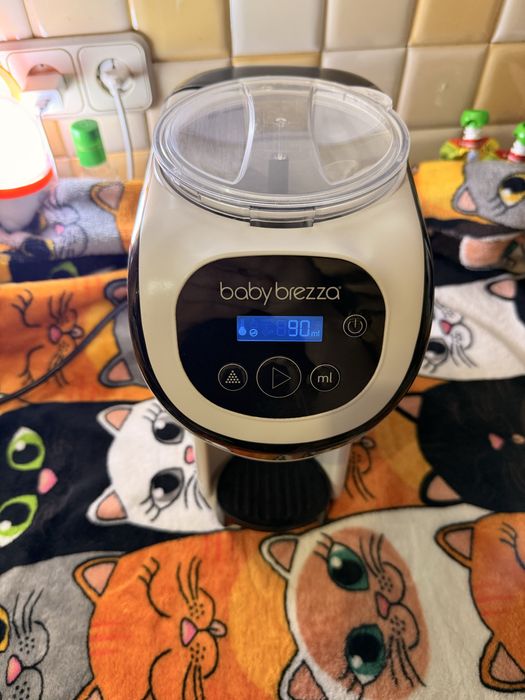 Машина для приготування дитячої суміші Baby Brezza Formula Pro Mini