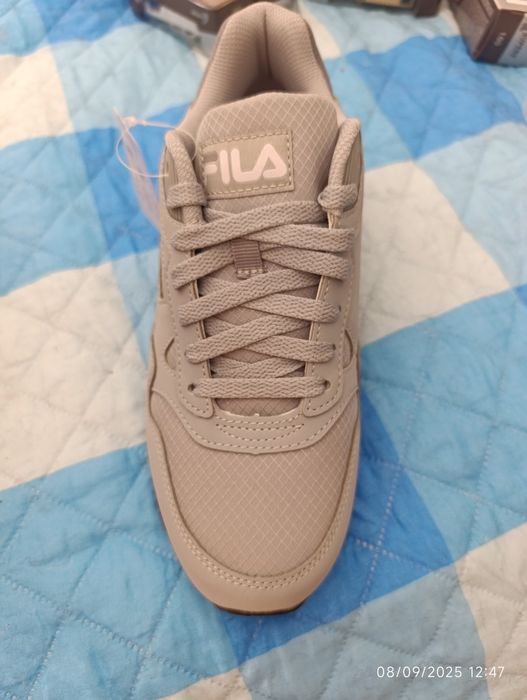 Tênis Fila 39,5 novos