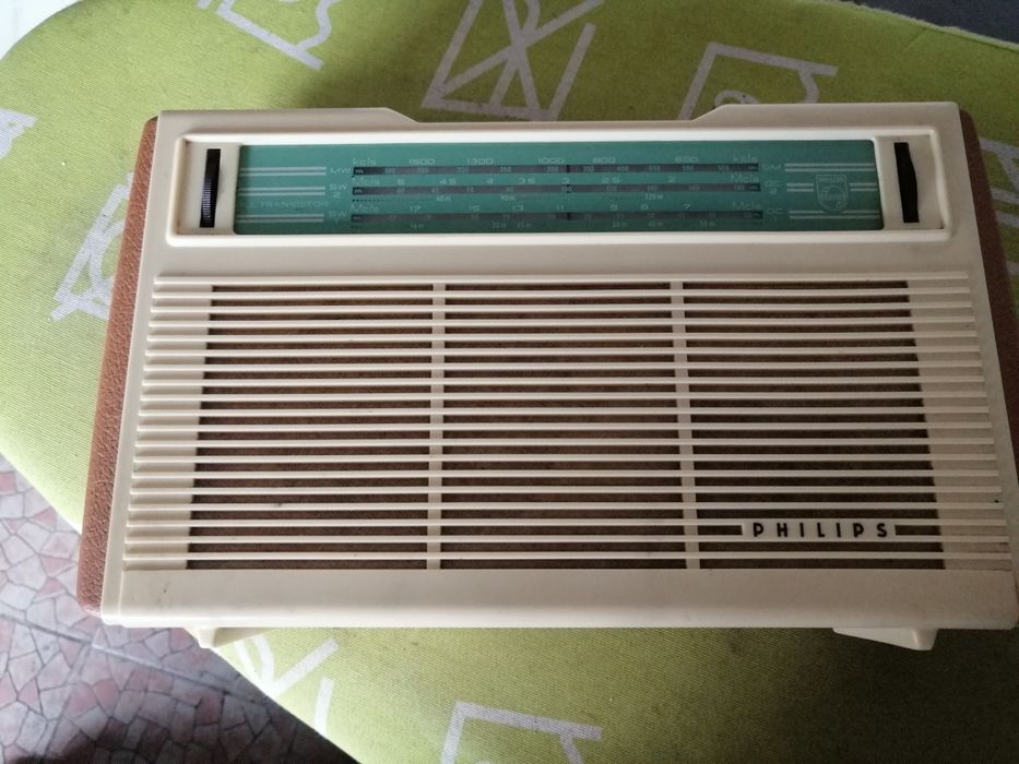 Rádio antigo Philips