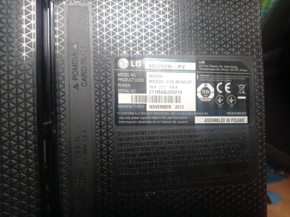 LG M2252D - PZ MonitorHybrydowy