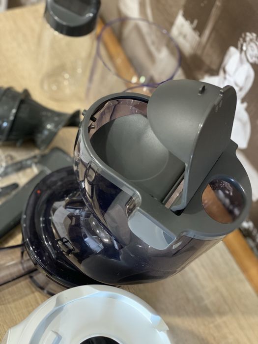 Соковитискач шнековий Tefal ULTRA JUICE MECA ZC600 138