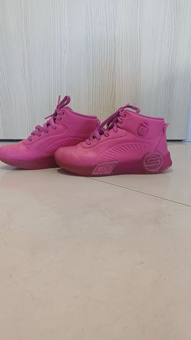 Świecące buty skechers