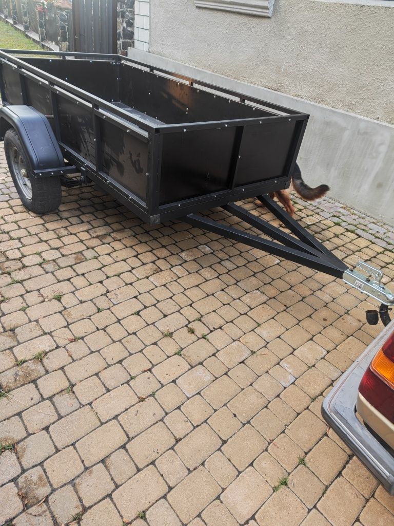 Причіп легковий або бус
