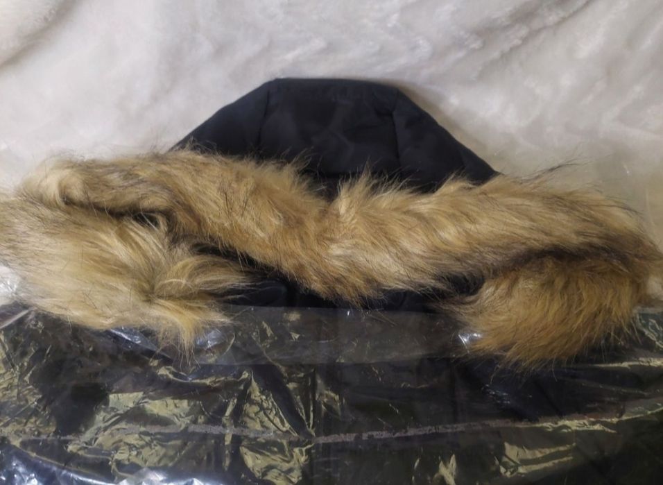 1zł Wysyłka Płaszcz 44-46r XXL  pikowany z kapturem z futerkiem NOWA