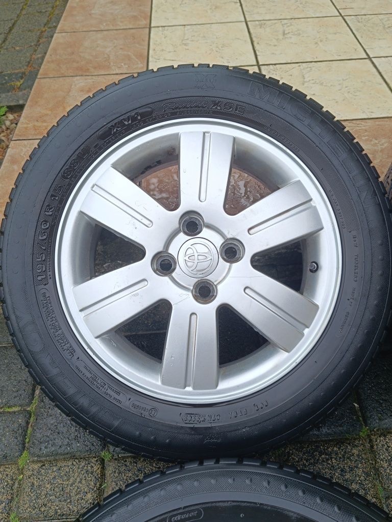 Felgi aluminiowe 15" Toyota Corolla 6JX15 ET 45