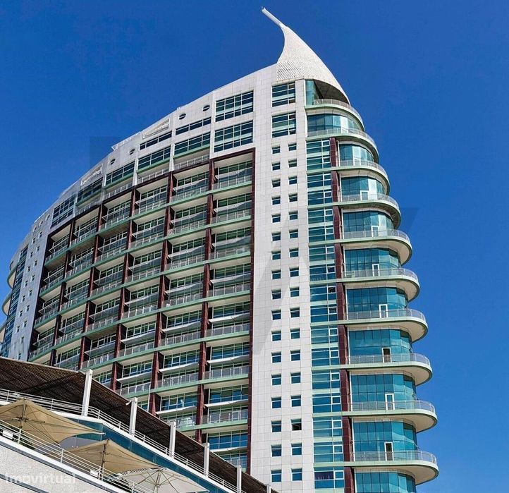 Apartamento T3 Duplex com vista Rio Tejo - icónica Torre de São Rafael