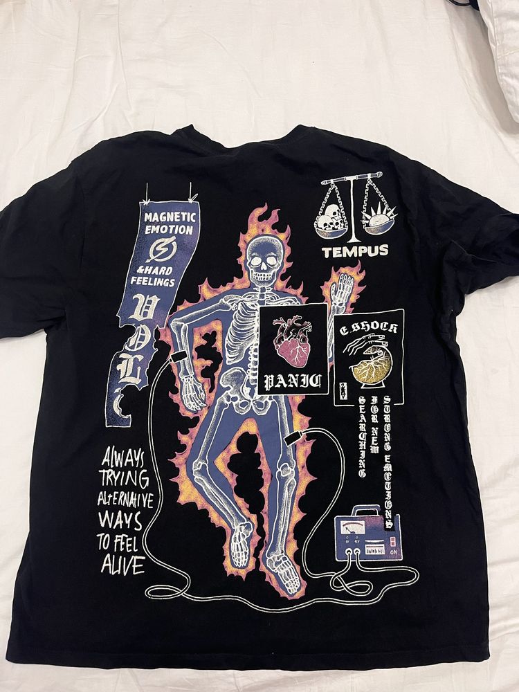Футболка Bershka