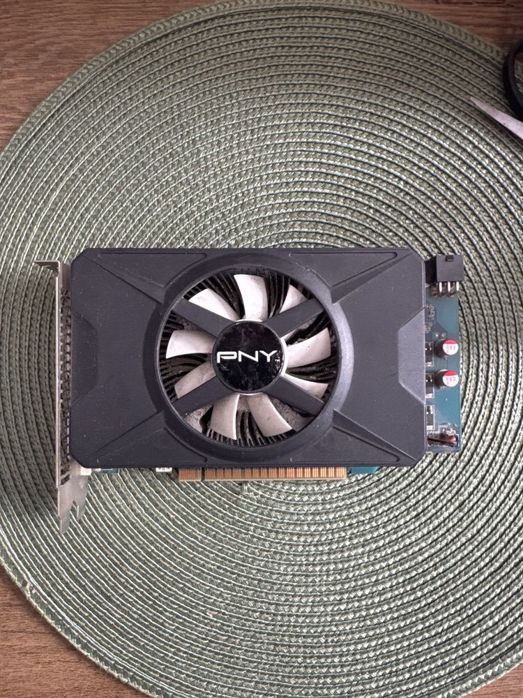 Karta graficzna 1 GB PNY GDDR5 GTS450 PCIe 2.0 GeForce