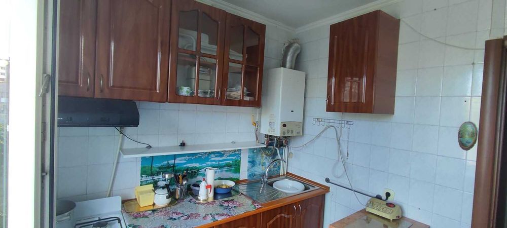 Продаю в центре Корабельного района 2 -х к кв-ру с автономным отоплен.