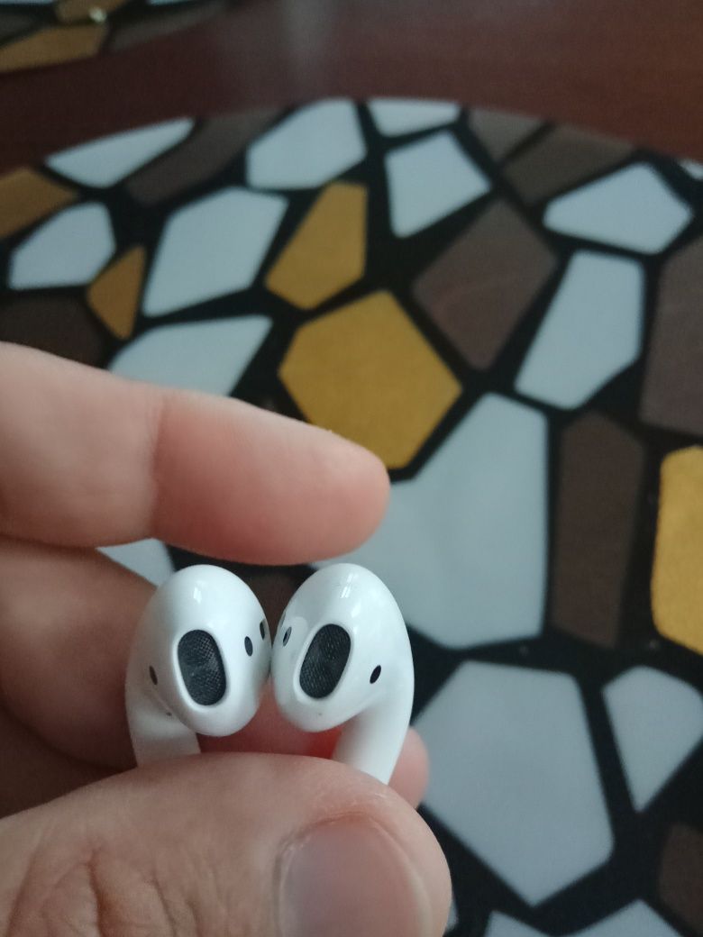 Sprzedam słuchawki  airpods Apple